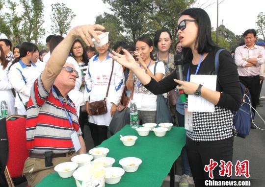 “扬州炒饭”新标准出台地方强制餐饮企业按标准炒饭