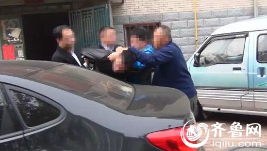 男子夜间捅伤5名女子臀部:她们像我前女友(图)