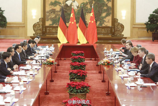 李克强与默克尔“老友”会面 小范围会谈“严重超时”