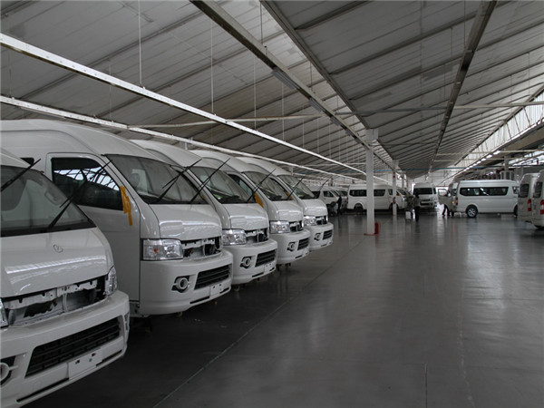 图为中国－非洲汽车有限公司在南非的厂房。