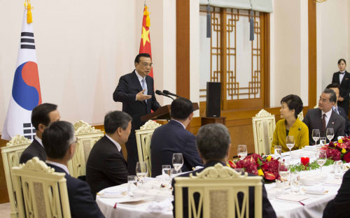 李克强谈访韩：有一种到邻居家串门聊天的亲切感