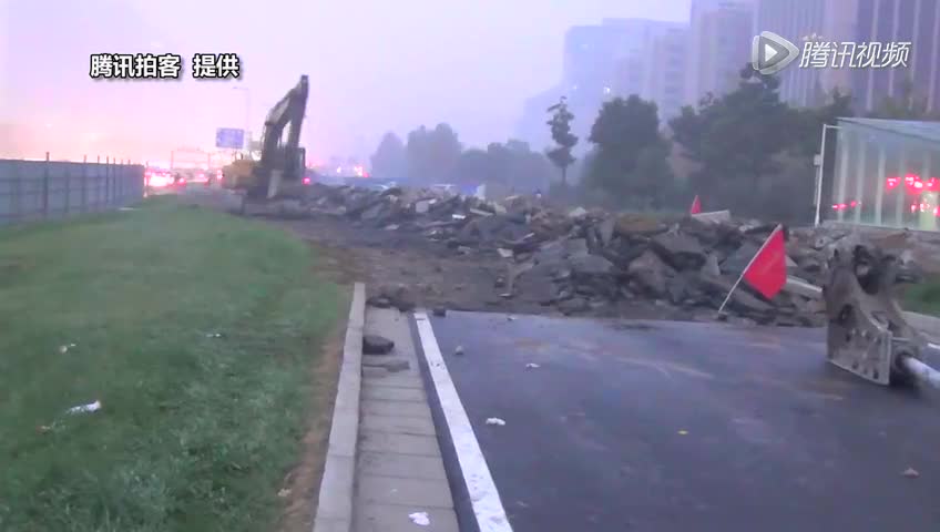 郑州新修道路通车仅5天又被挖开重修 市民惋惜截图