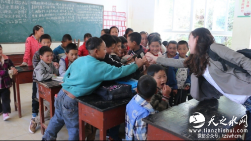 汇聚爱心，我们不说再见2723