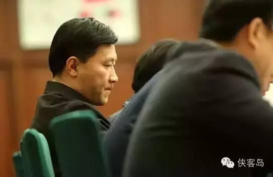 媒体评证监会姚刚落马：常在河边住 哪能不湿鞋