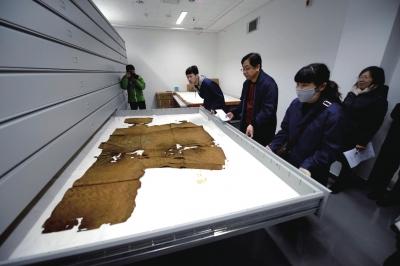 十三陵新文物库投入使用 定陵文物重返地下