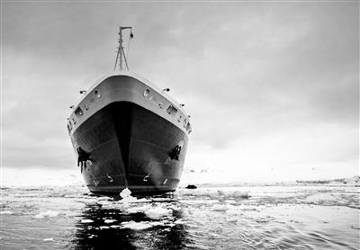 南极游轮起火百余国人遇险 目前所有乘客获救