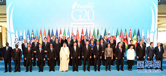 习近平主席同与会领导人合影