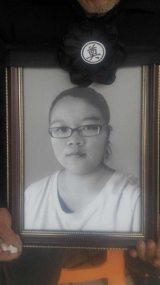 南京一大二女生宿舍内猝死：体表无伤 排除触电