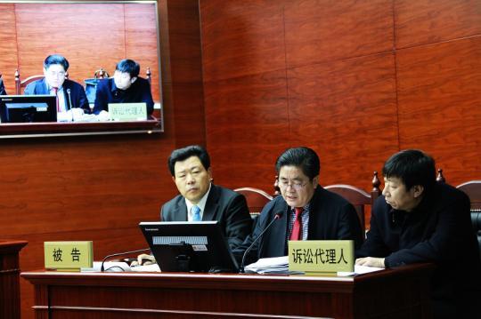 民众诉政府强拆违法索赔125万北京一副区长出庭应诉