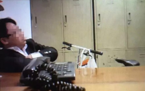 男子带折叠自行车乘地铁遭拒 袭击民警被刑拘