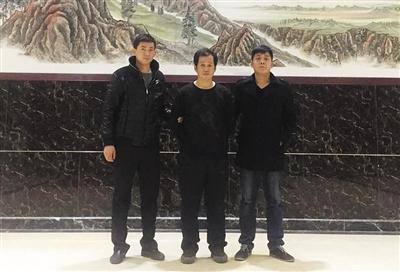 农妇追凶17年最后嫌犯落网：应追责此案负责人