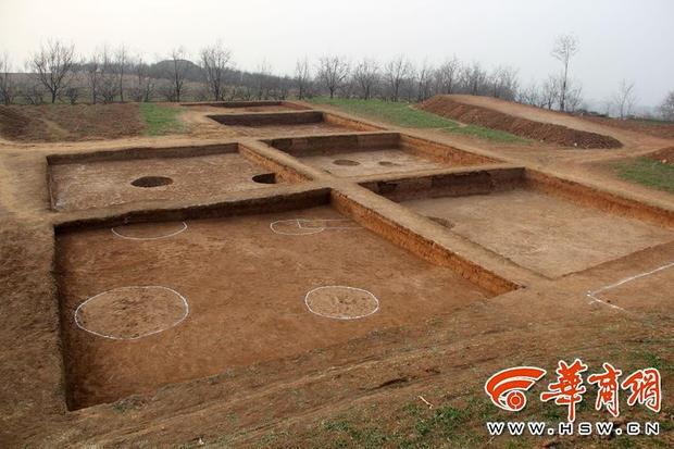 疑似“芈月墓”埋麦田下 陪葬墓现21个神秘圆坑