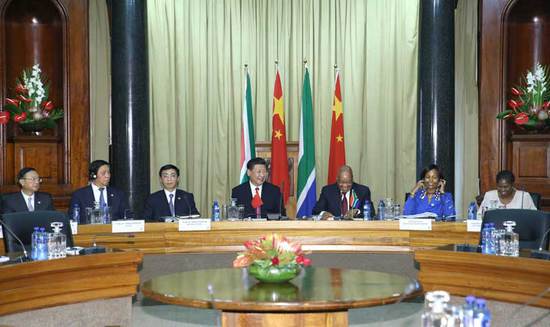 图为：2015年 12月2日，国家主席习近平在比勒陀利亚同南非总统祖马举行会谈。