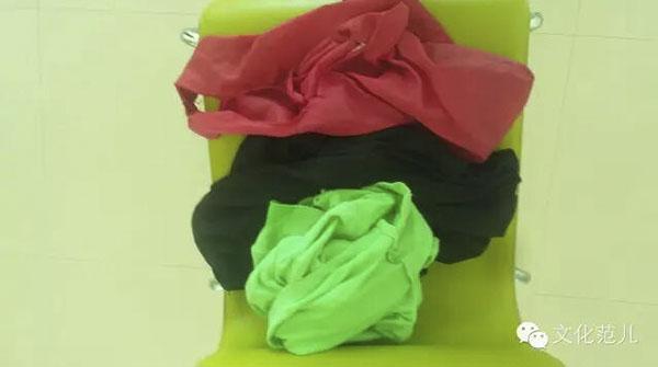 厅官游泳衣物被拿走当事人：将诉城管 索赔1元