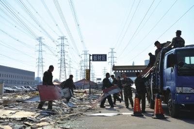 今年5月，西直河石材市场搬迁。京华时报记者范继文摄
