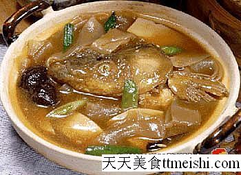 鱼头豆腐汤的菜谱图片