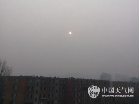 北京重度霾持续 明天11时前后空气好转