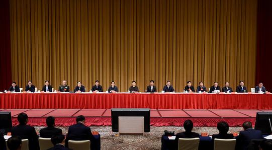 孟建柱看望慰问新疆反恐一线干部群众