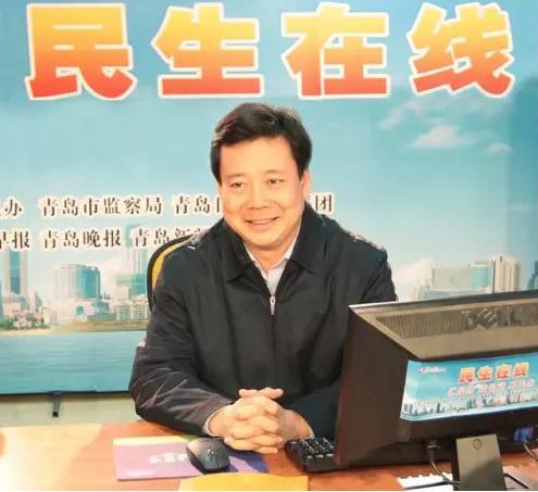 李群：上网了解民意 下网解决问题 