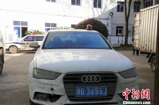 警方缴获的作案车辆。钟欣 摄