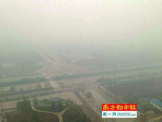 环保部督查组巡视遭遇渣土车扬尘漫天险迷路