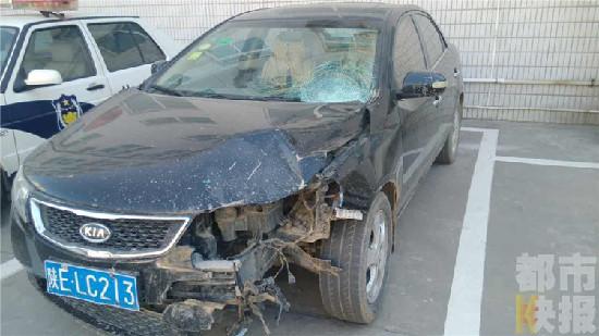 陕西电动车被轿车追尾 车主被撞出54米身亡