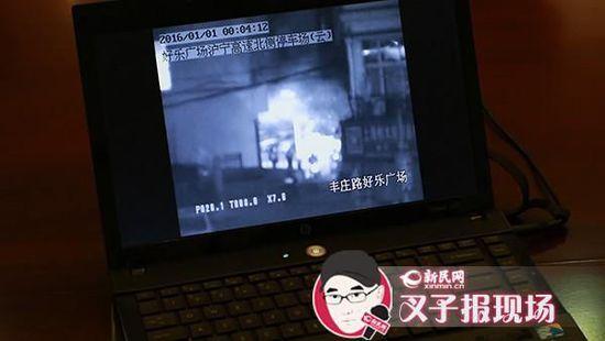 监控画面显示，男子开始燃放烟花爆竹的时间在零点后，因此被套用新规。