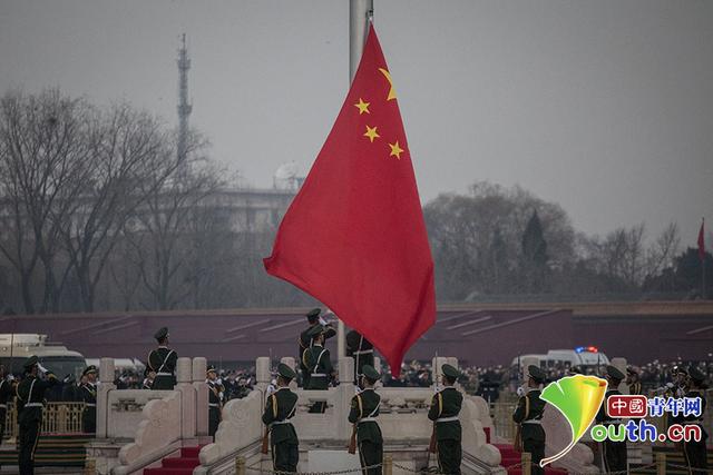 2016元旦天安门广场万名群众观礼新年首次升旗