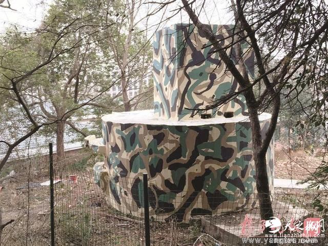 南京民国碉堡被漆迷彩 “粉刷匠”学校称系保护