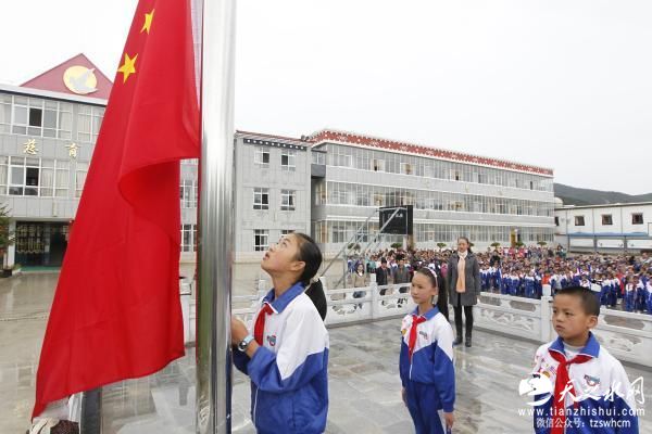 云南迪庆、怒江将推14年免费教育