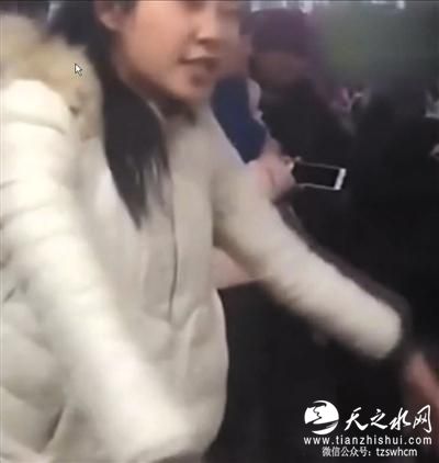 “女子怒斥黄牛”医院号贩子猖獗 曾多次被查