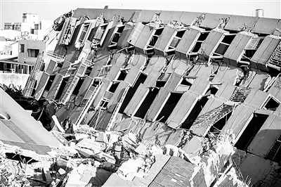 大陆救援队赴台湾震区救灾 居民送披萨当年夜饭