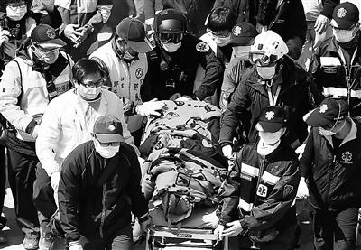 大陆救援队赴台湾震区救灾 居民送披萨当年夜饭