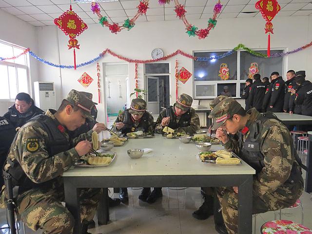 民警春节期间坚守一线 履职尽责显忠诚