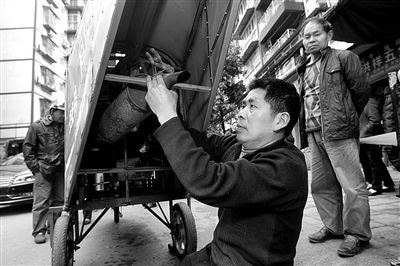 这个安了翅膀的三轮车其实是架直升机