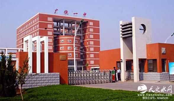 山东一中学教室突发火灾已致1死3伤 系人为纵火