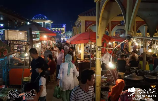 新疆史上最牛夜市:粽子西施 黑暗料理