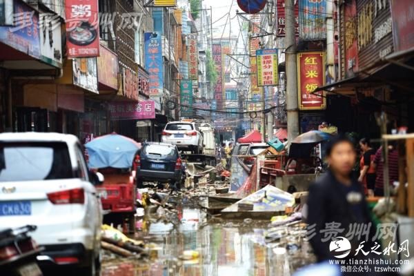 贵州织金县遭遇洪水袭击 2人死亡1人失联