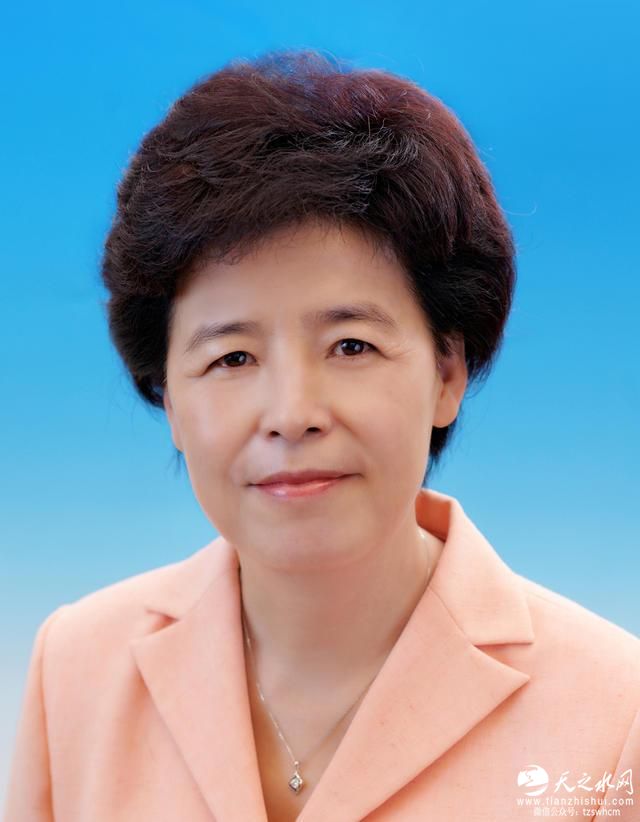 甘肃副省长咸辉(女)调任宁夏副书记(图/简历)
