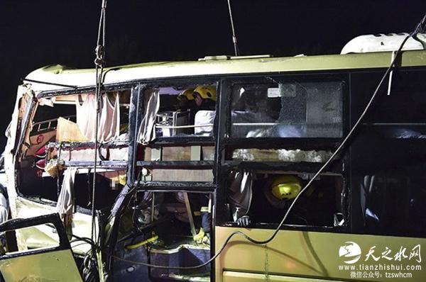 河北大巴爆胎26死调查：中途装承轴超速违法未处理