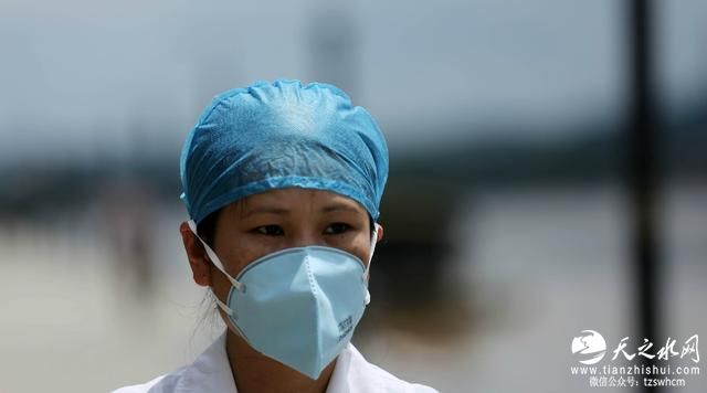 实拍融安开展灾后防疫忙复产