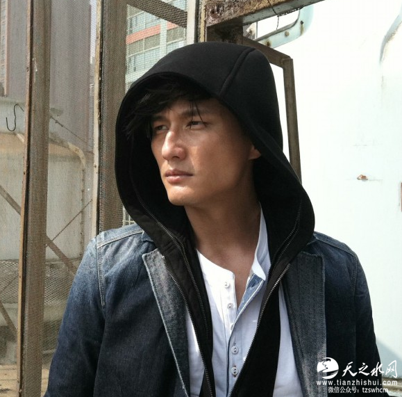 8%0V2J0WYJ[5JVN[8D9C)UR