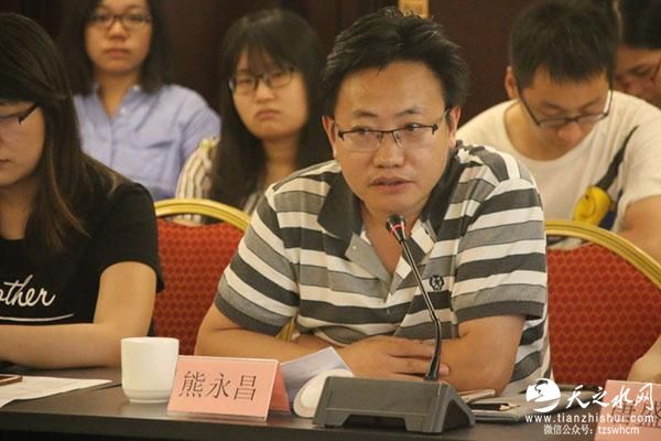 莫言建议12年基础教育学制改10年 专家：无知无畏