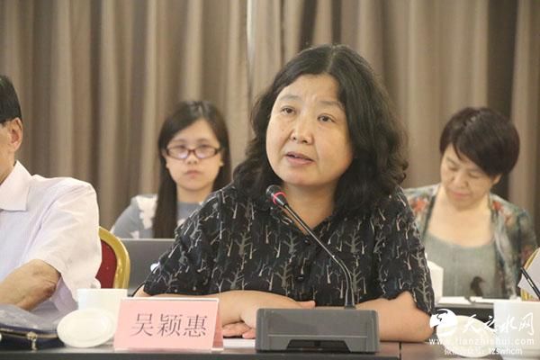 莫言建议12年基础教育学制改10年 专家：无知无畏