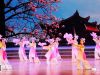 晚八点整，张家川县文化馆表演的少儿舞蹈《脚丫丫手花花》拉开了整场演出的序幕，武术《李广雄风》让现场观众领略了中华武术的博大精深，秦州区文化馆姚德明创作的二胡独奏曲《牧马欢歌》仿佛将人们带入大草原马儿欢奔的场景，汉中市文化馆表演的川剧绝活《变脸》赢得了现场观众的热烈掌声，张家川县文化馆的“张家川花儿”联唱将整场晚会气氛推向了高潮。整场演出高潮迭起，现场掌声、喝彩声不绝于耳。
