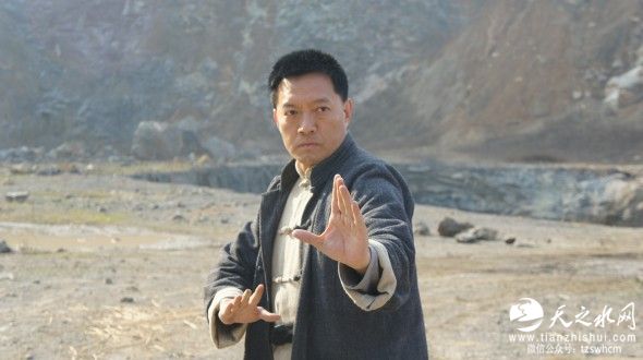 李梦男领衔主演带伤拍摄