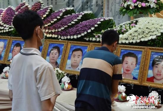 台游览车事故已确认22名罹难大陆游客遗体身份