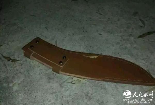 曝河南景区游客持刀与当地人对峙 官方：正调查