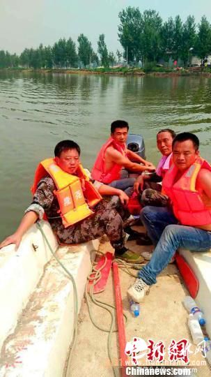 冲锋舟驾驶员5天4夜转移群众3000人