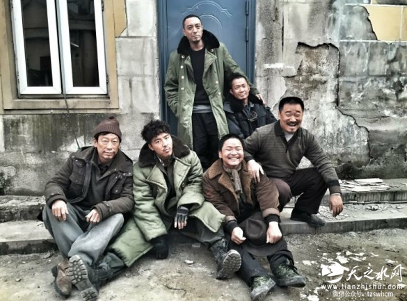 7DJ1$CL8NB9TO2F)@}CC4XW